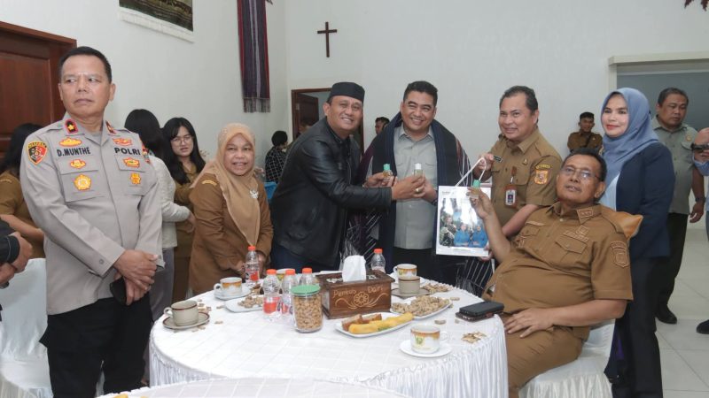 Bupati dan Wakil Bupati Terima Kunjungan Roni Angkat, Direktur Tanaman Semusim dan Tahunan Kementan