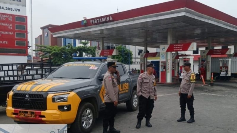 Antrean Pengisian BBM Mengular, Polresta Deli Serdang Lakukan Pengamanan dan Pengaturan Jalur Disetiap SPBU