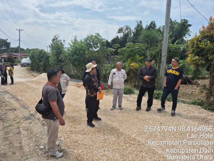 Wakil Bupati Tinjau Pemeliharaan Jalan di Parbuluan, Tekankan Kualitas Hasil Pekerjaan