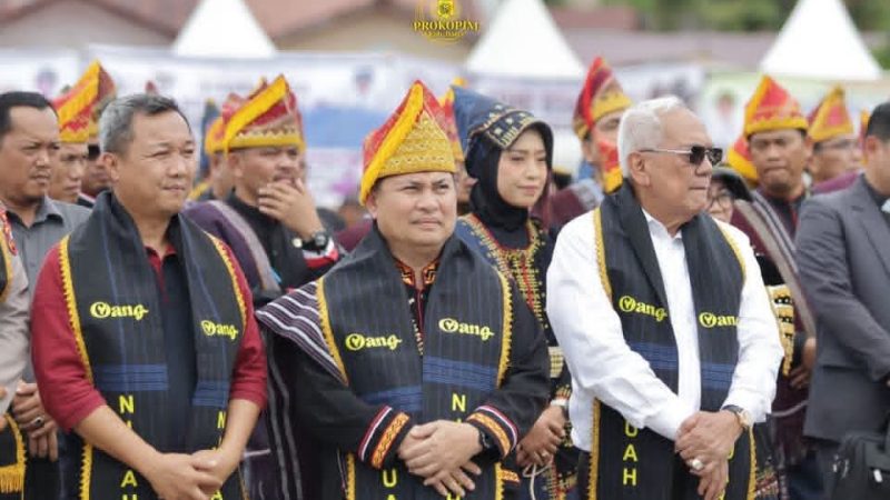 Wakili Bupati Dairi, Sekda Hadiri Pesta Oang-Oang Hari Jadi ke-23 Kabupaten Pakpak Bharat