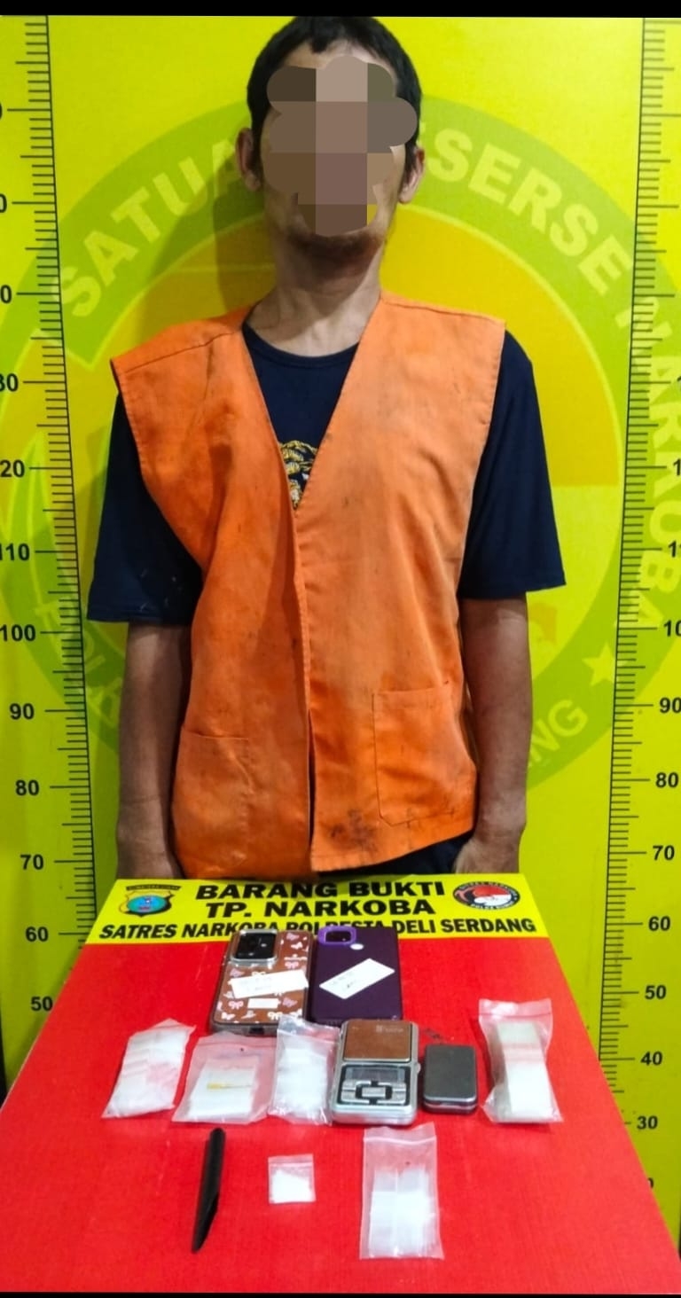 *Bekuk Pengedar Narkoba, Satres Narkoba Polresta Deli Serdang amankan Barang Bukti*