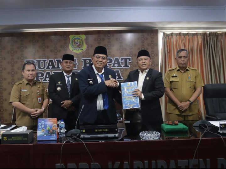 Bupati Dairi Hadiri Sidang Paripurna DPRD Dairi, Sampaikan Nota Pengantar Keuangan Atas Ranperda P-APBD Tahun Anggaran 2026
