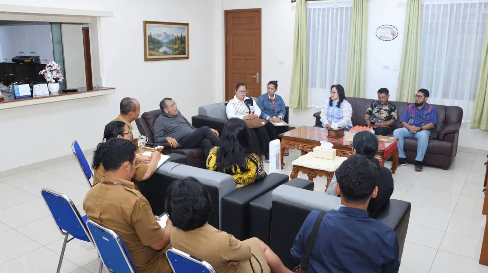 Bupati Dairi Terima Audiensi DPC Persatuan Intelegensia Kristen Indonesia Dairi