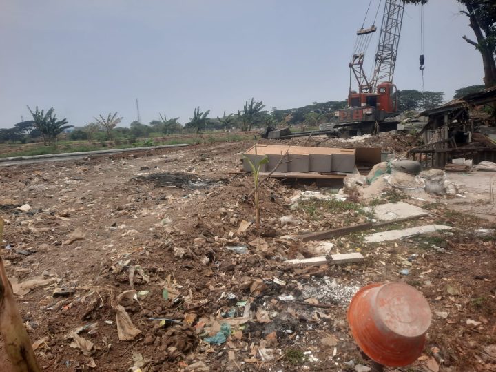 Pemborong Tidak Memasang Plank Proyek