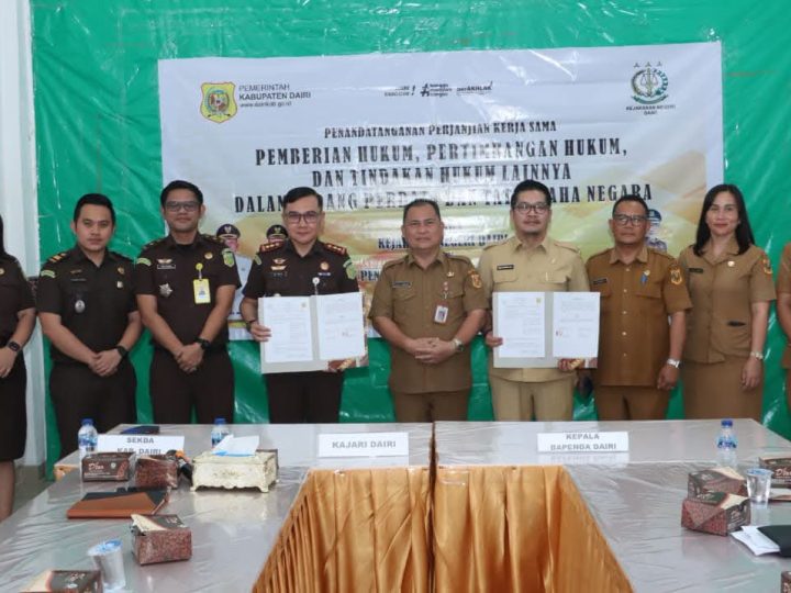 Pemkab Dairi Tandatangani Perjanjian Kerja Sama Dengan Kejaksaan Negeri Dairi Terkait Pemberian Hukum, Pertimbangan Hukum dan Tindakan Hukum Lainnya Dalam Bidang Perdata dan Tata Usaha Negara