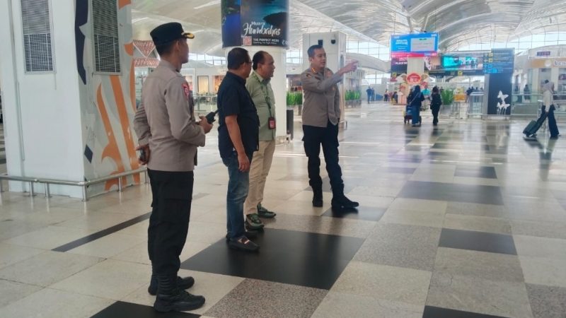 Kapolresta Deli Serdang terus pantau situasi Bandara Kualanamu Pasca Pembatalan Penerbangan, Situasi Tetap Aman Dan Kondusi