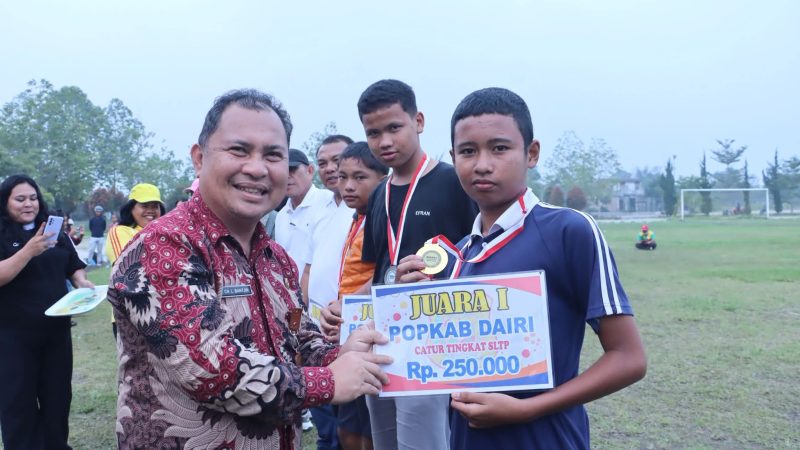 Bupati Dairi Tutup POPKAB Dairi Tahun 2026, Kecamatan Pegagan Hilir Dominasi Raih Juara