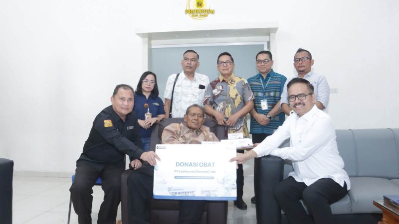 Pemerintah Kabupaten Dairi menerima donasi obat-obatan dari PT. Indofarma (Persero) di Pendopo Bupati Dairi, Jumat (16/10/2026).