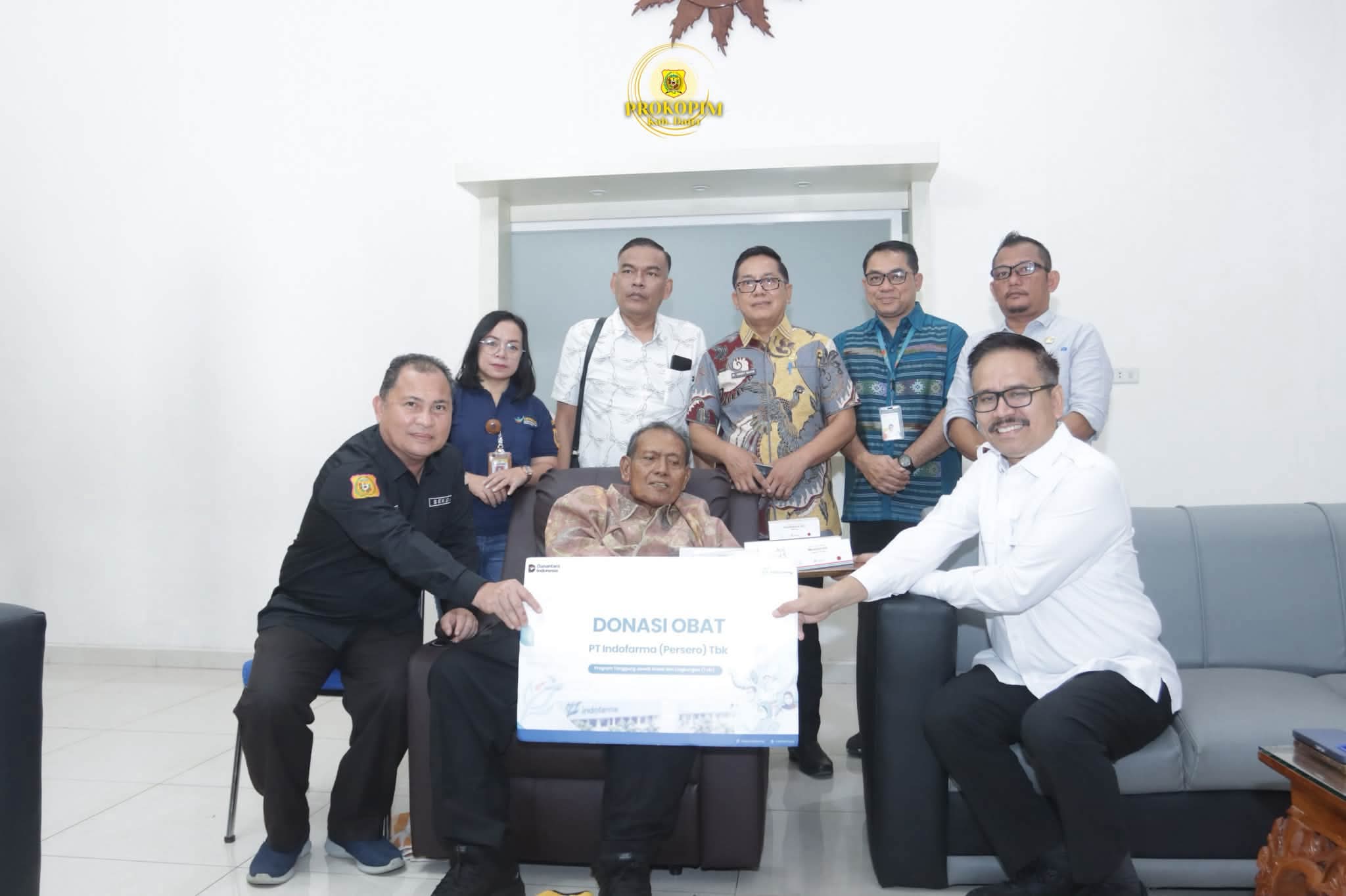 Pemerintah Kabupaten Dairi menerima donasi obat-obatan dari PT. Indofarma (Persero) di Pendopo Bupati Dairi, Jumat (16/10/2026).