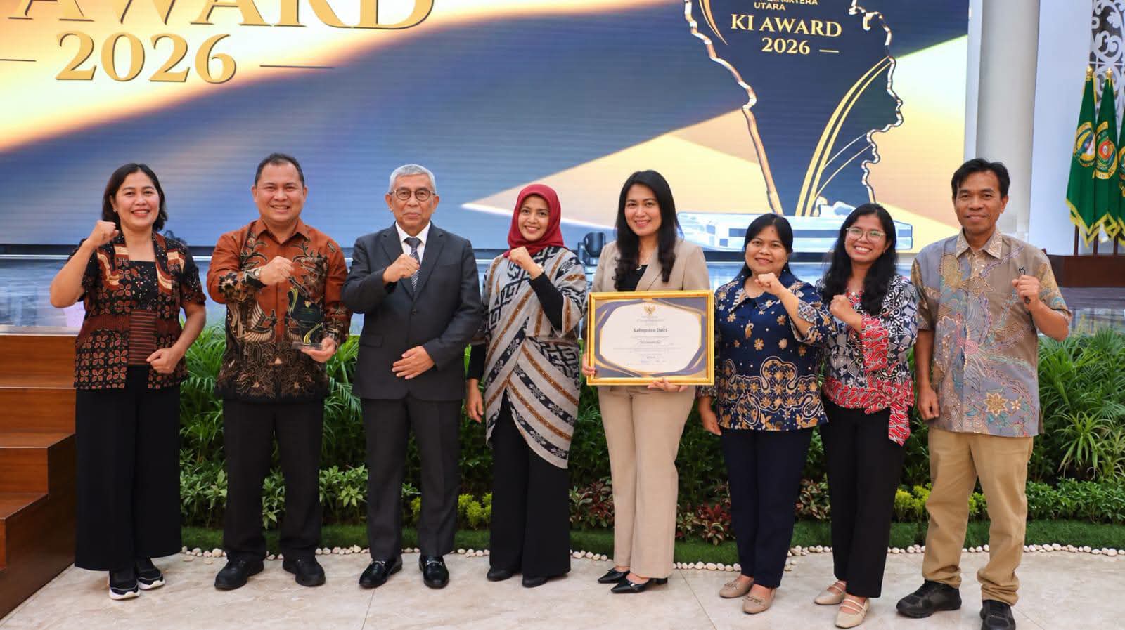 Pemkab Dairi Raih Predikat Informatif pada KI Awards Sumut 2026